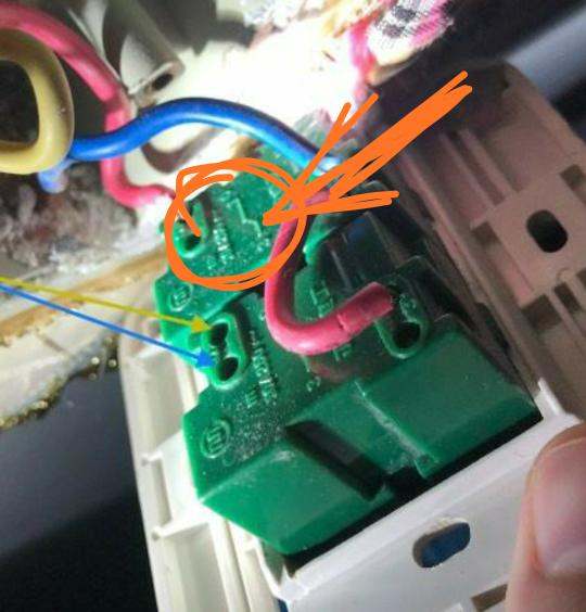 門簾與電工開關(guān)的關(guān)聯(lián)及解決方案